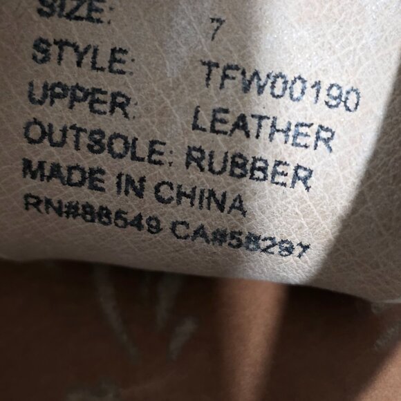 Tommy Bahama Off White Leather Thong Sandals 7 - Picture 11 of 11